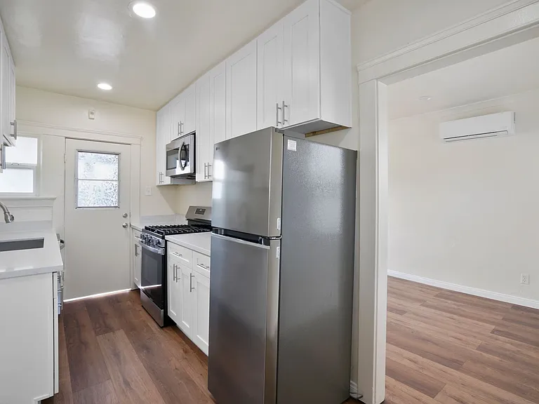 Cedar 4-Plex — Photo 2