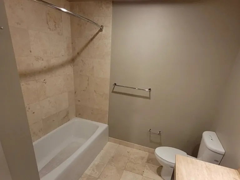 1930 S River Dr #W201 — Photo 6