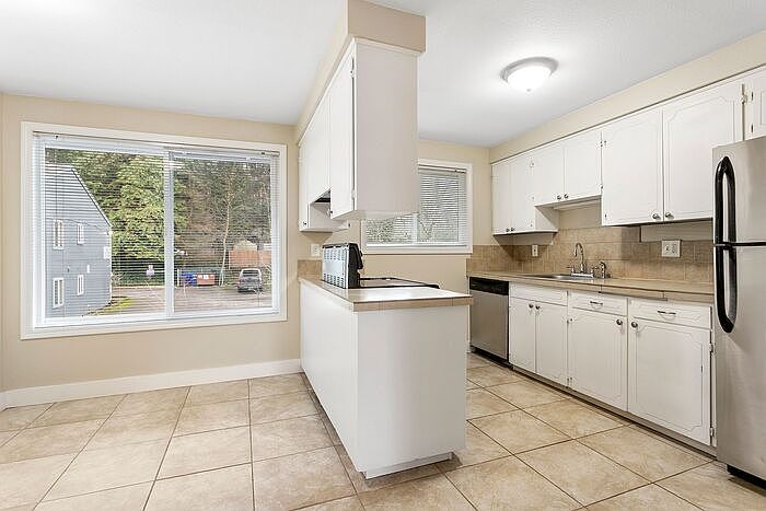 1st image of 3320 NE 8th St #3240