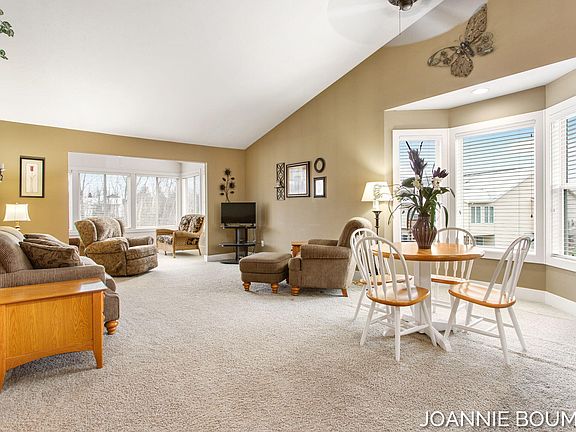 4th image of 158 Gemstone Ln