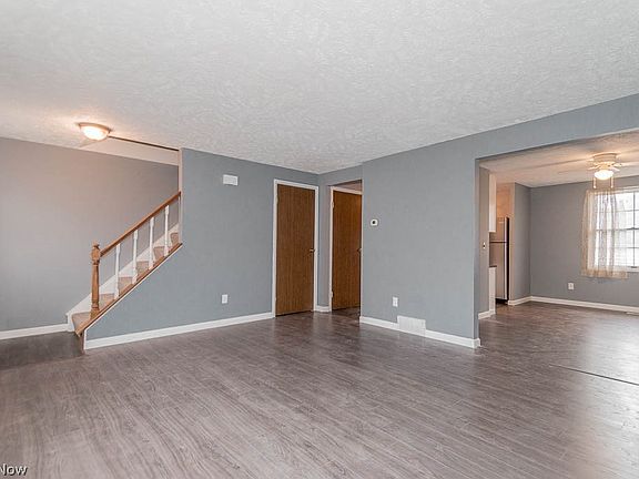 4th image of 7471 Essex Dr