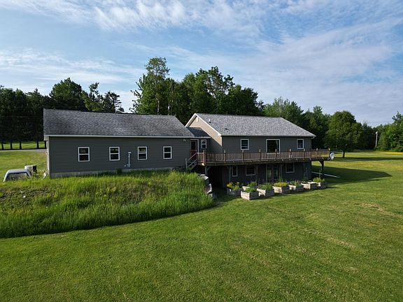 3rd image of 303 Phinney Farm Road