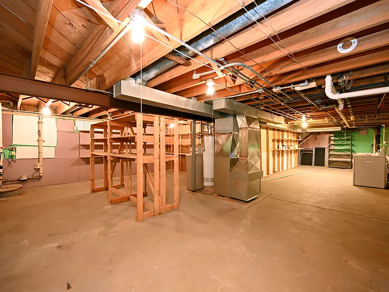 409 Linwood Ave — Photo 15