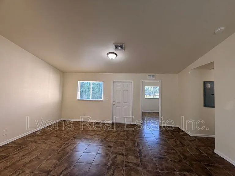 764 Gallo Ave S — Photo 6