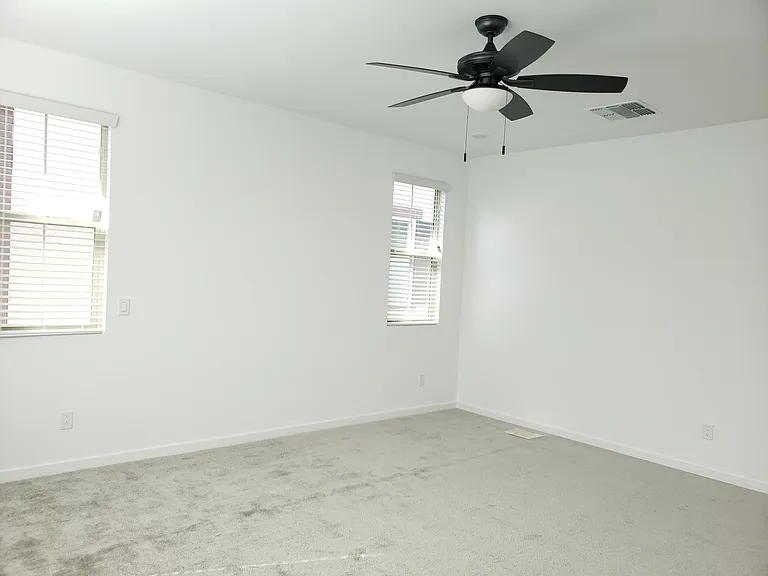 1315 W Crane Dr — Photo 11