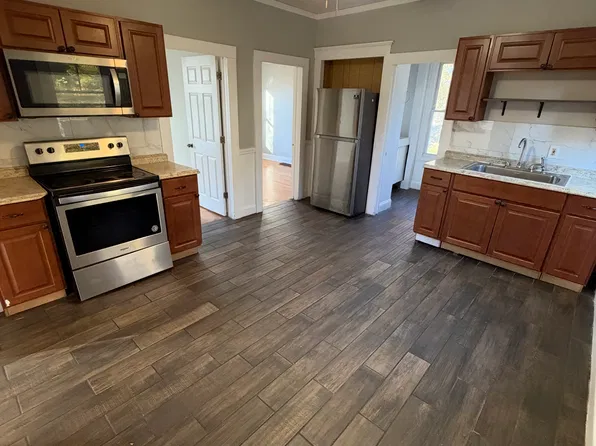 39 Springdale Ave #1, Meriden, CT 06451