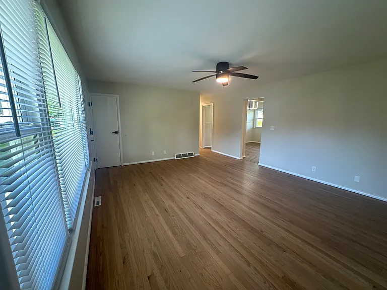 85 E Ballard Dr — Photo 3