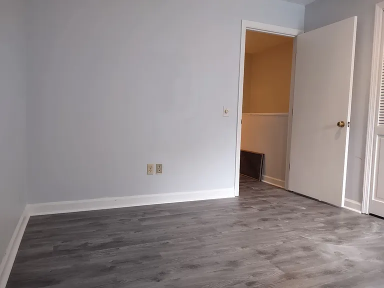 1433 Shipley Ferry Rd E — Photo 29