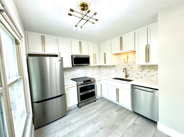 3118 Northwest Blvd, Upper Arlington, OH 43221