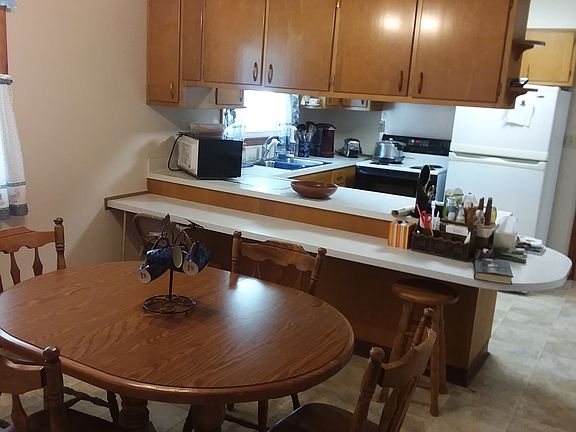 kitchen , dining room