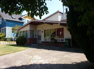 6744 19th Ave NW, Seattle, WA 98117