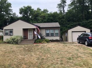 1003 W 8th St, Muscatine, IA 52761