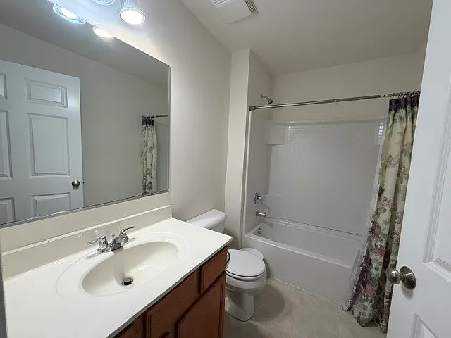 2542 Dunraven Ave #2542 — Photo 17