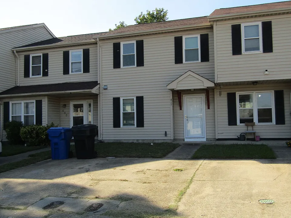 615 Aubrey Dr