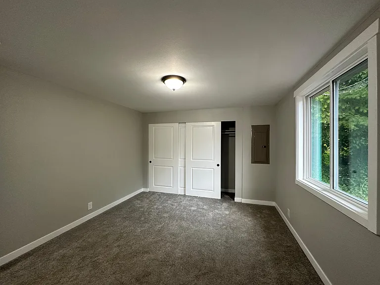 3113 Harold Dr SE — Photo 11