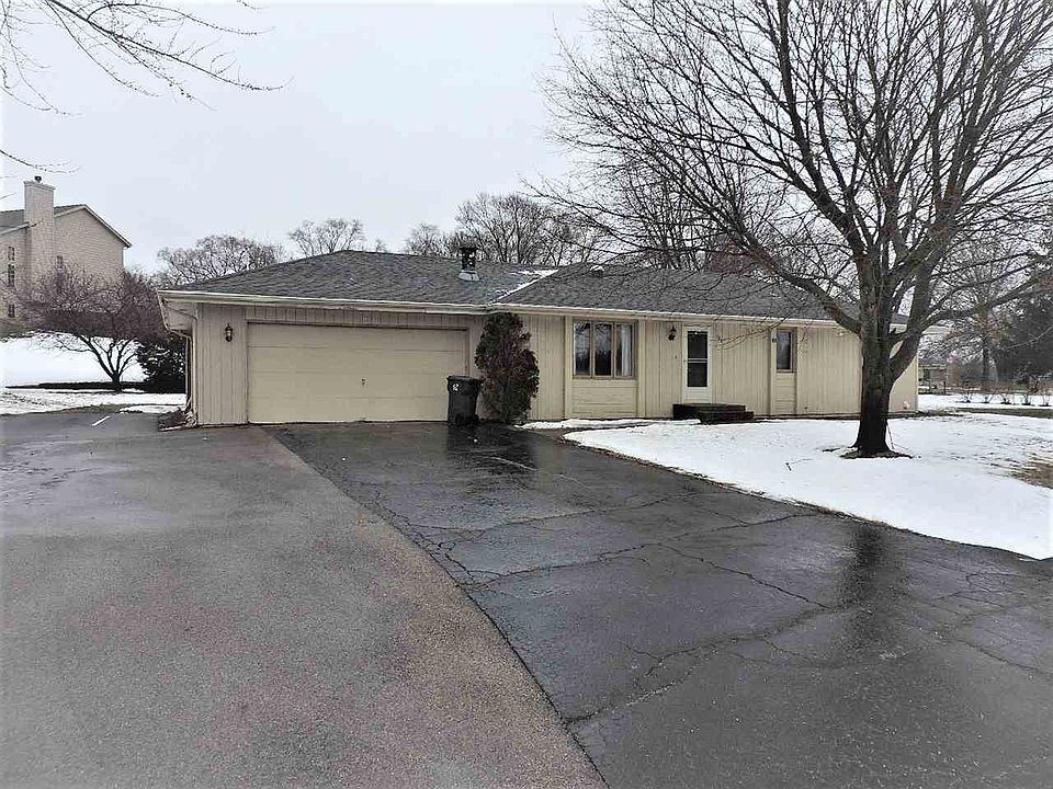 1st image of 163 Sandhurst Dr
