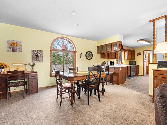 5th image of 370 7th St SW