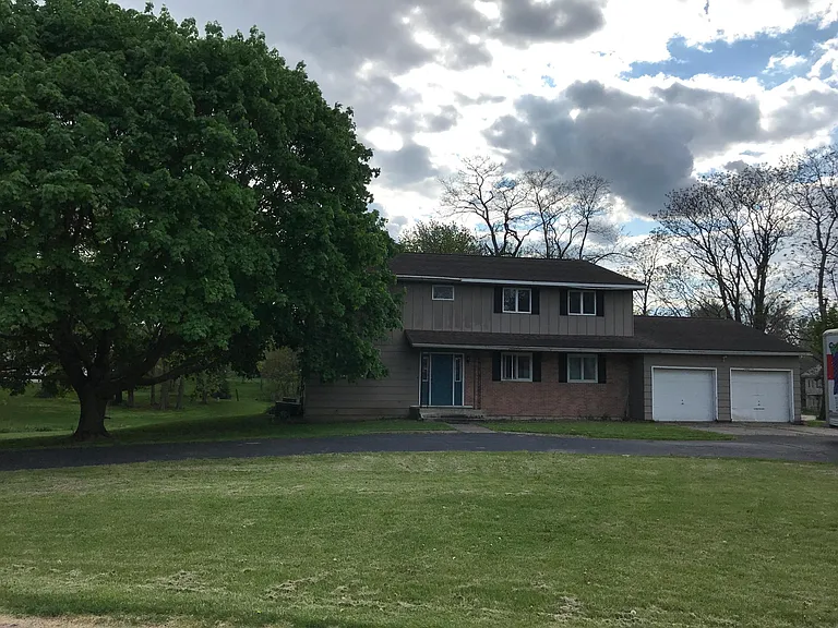 185 N Robinson St — Photo 1