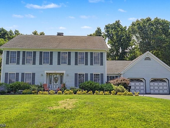 3rd image of 38 Dyer Rd
