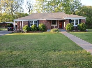 110 Greenwood Acres Dr, Columbia, TN 38401