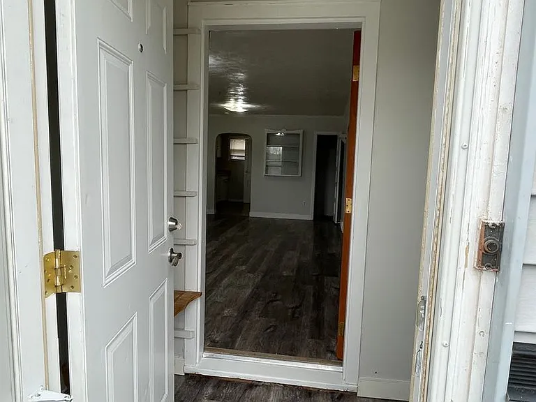 1021 Dilger Ave — Photo 4