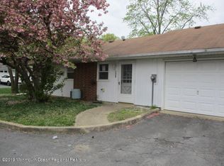 566B Sheffield Ct, Lakewood, NJ