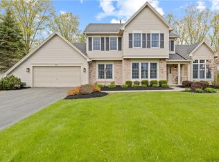 95 Stratford Ln, Rochester, NY 14612