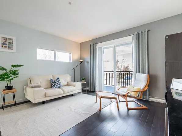 2325 Ranger Ln #13, Pt Coquitlam, BC V3B 0K7