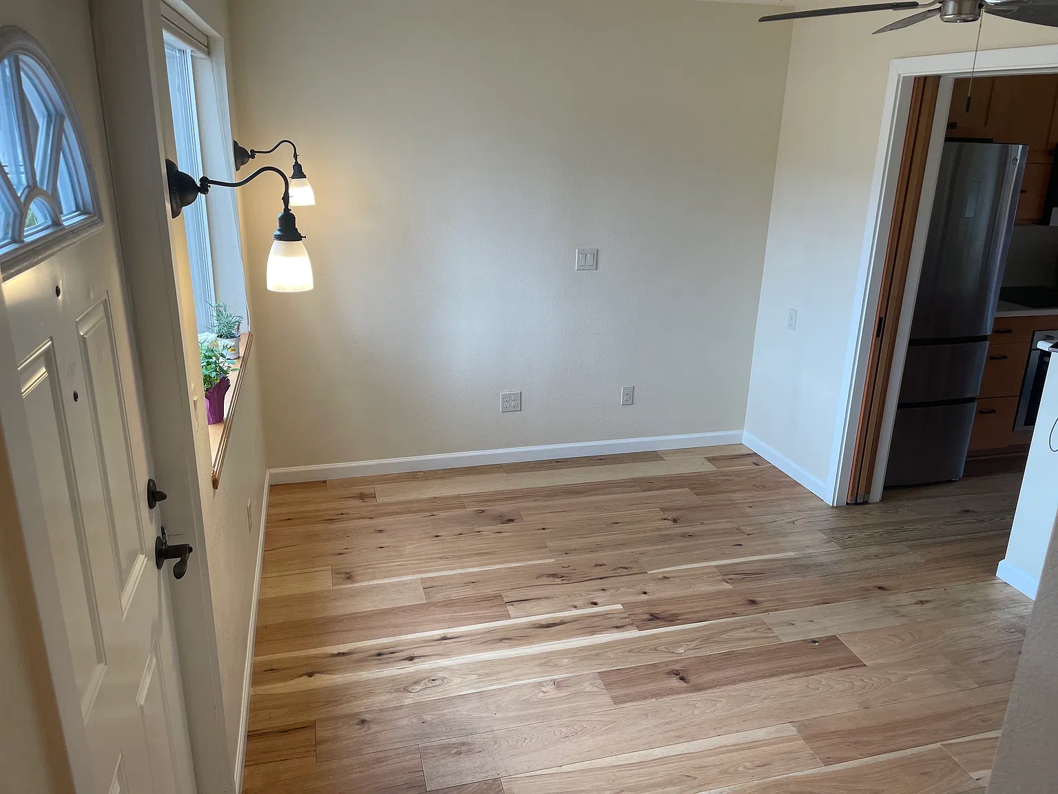 2 bed, 1.5 bath, 1056 sqft, $2,450 — Photo 3