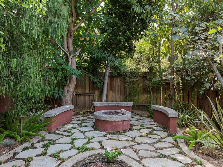 708 Parkman Ave — Photo 20