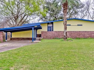 4600 Lakeshore Dr, Port Arthur, TX 77642