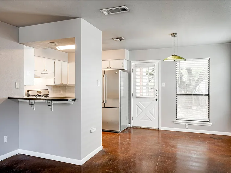 403 W Elizabeth St #B — Photo 17