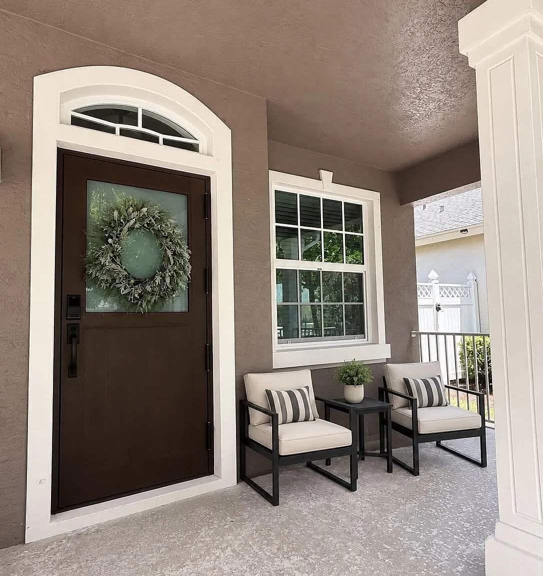 4 bed, 2.0 bath, 2045 sqft, $5,700 — Photo 2