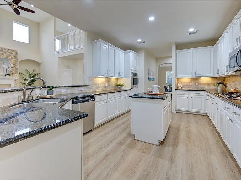 2327 Centerbrook Ln — Photo 16
