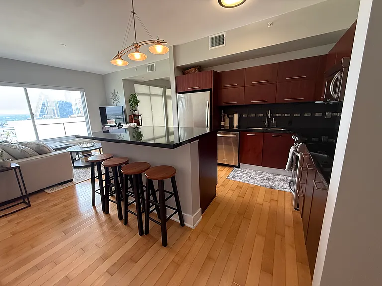 603 Davis St #1401 — Photo 12