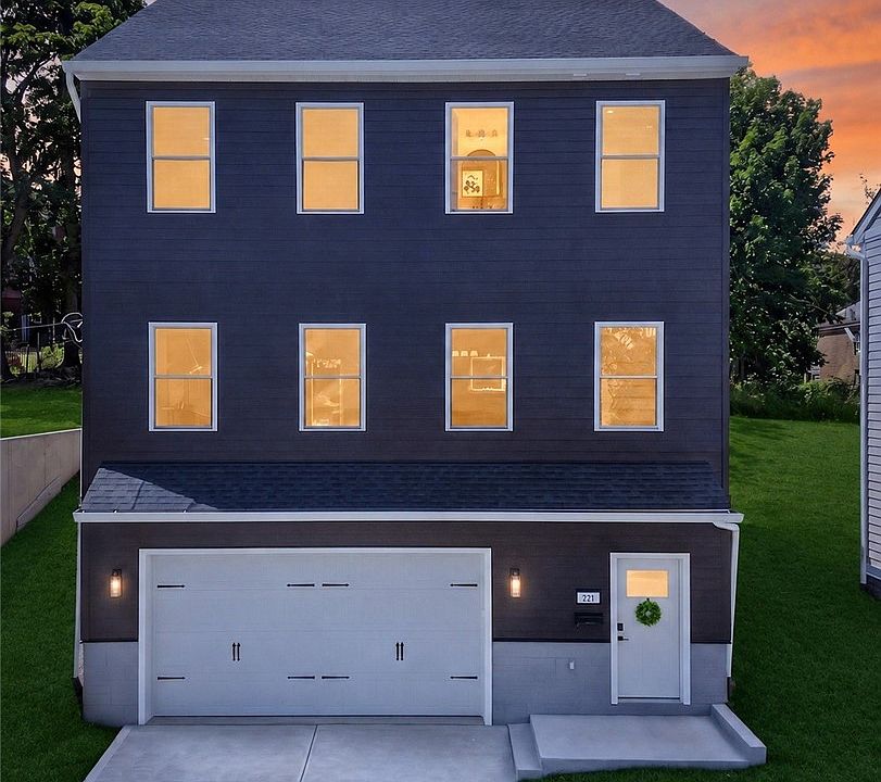 1st image of 221 Willbert St