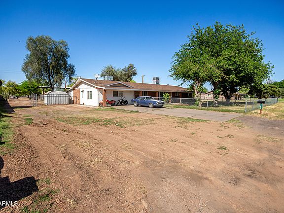 3rd image of 11422 W HIDALGO Avenue