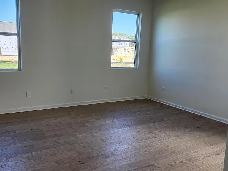1544 Banham Dr — Photo 10