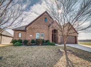 412 Sagebrush Ln, Waxahachie, TX 75165