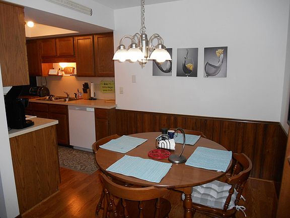 4th image of 75 Old Mill Dr Unit 21