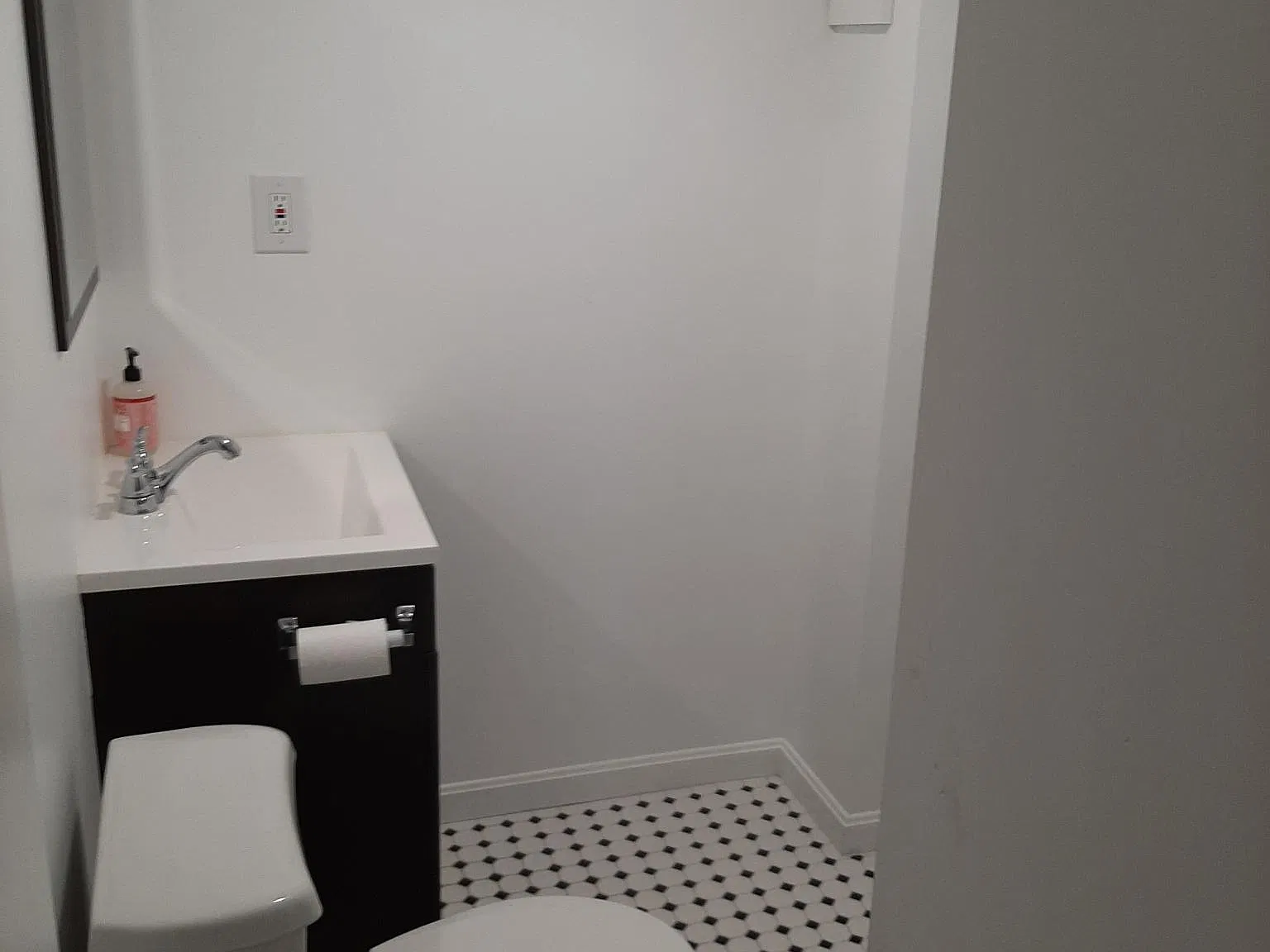 2 bed, 1200 sqft, $3,200 — Photo 4