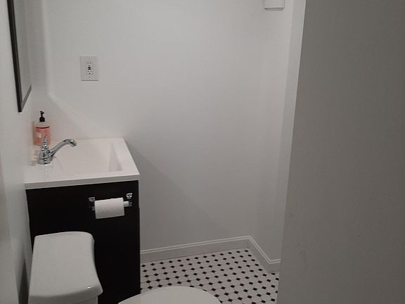 4th image of 1200 N Longfellow St