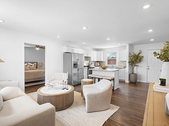 4th image of 246 Barker Rd