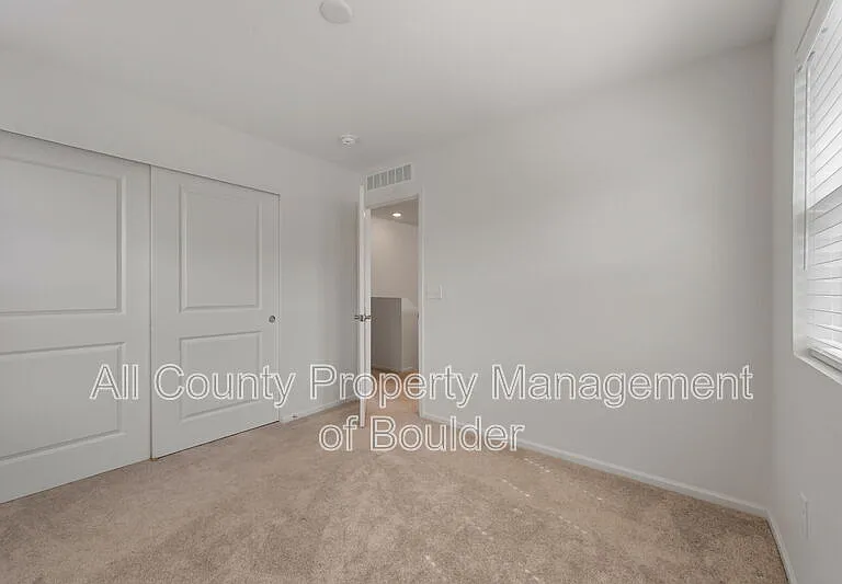 2455 Alpine St — Photo 9
