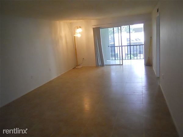 212 Palmetto Great Room