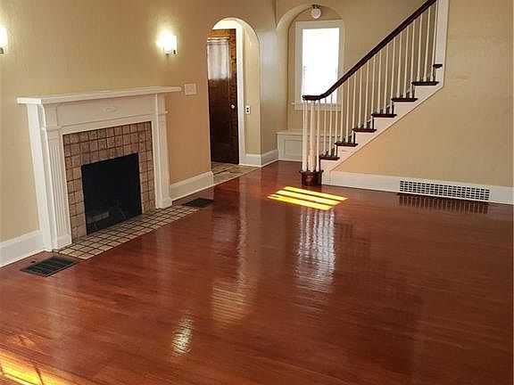 2nd image of 1808 Wellesley Dr