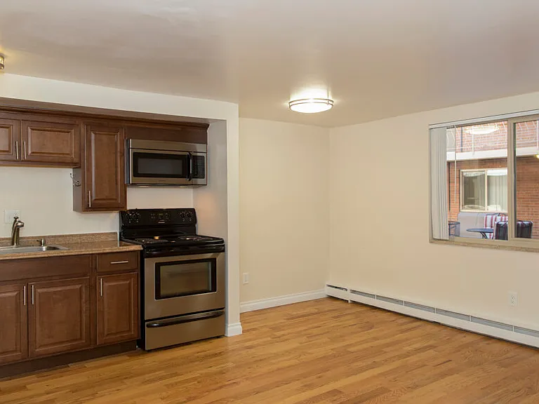 222 Logan — Photo 30