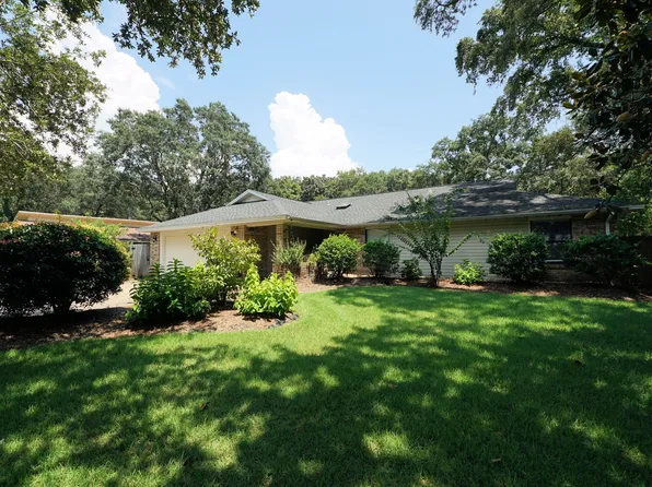 246 Dominica Cir W, Niceville, FL 32578
