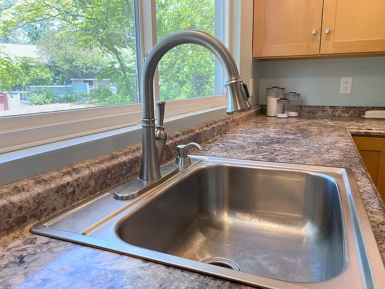 56 Woodlake Dr — Photo 7