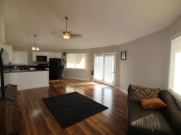 4th image of 512 Tree Top Ln. #up/down